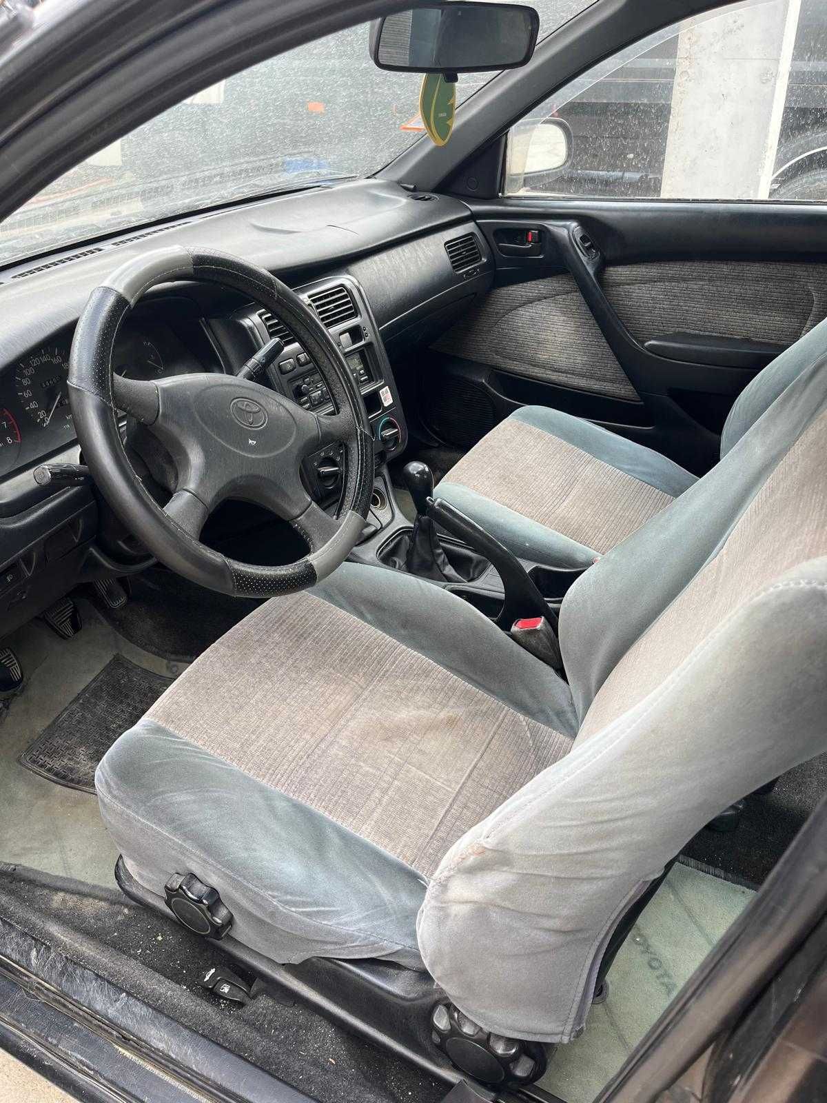 Toyota carro usado
