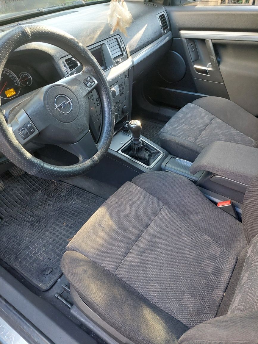 Opel Vectra c 1,8 idealny do gazu, zamienie, sprzedam