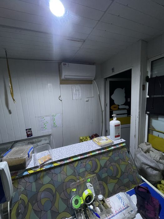 Кіоск, ларьок. Мікрорайон Половки. Базарчик на латишева