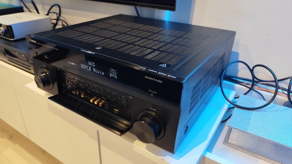 Amplituner Yamaha Aventage RX-A1030 - 7.2 - 4K UHD