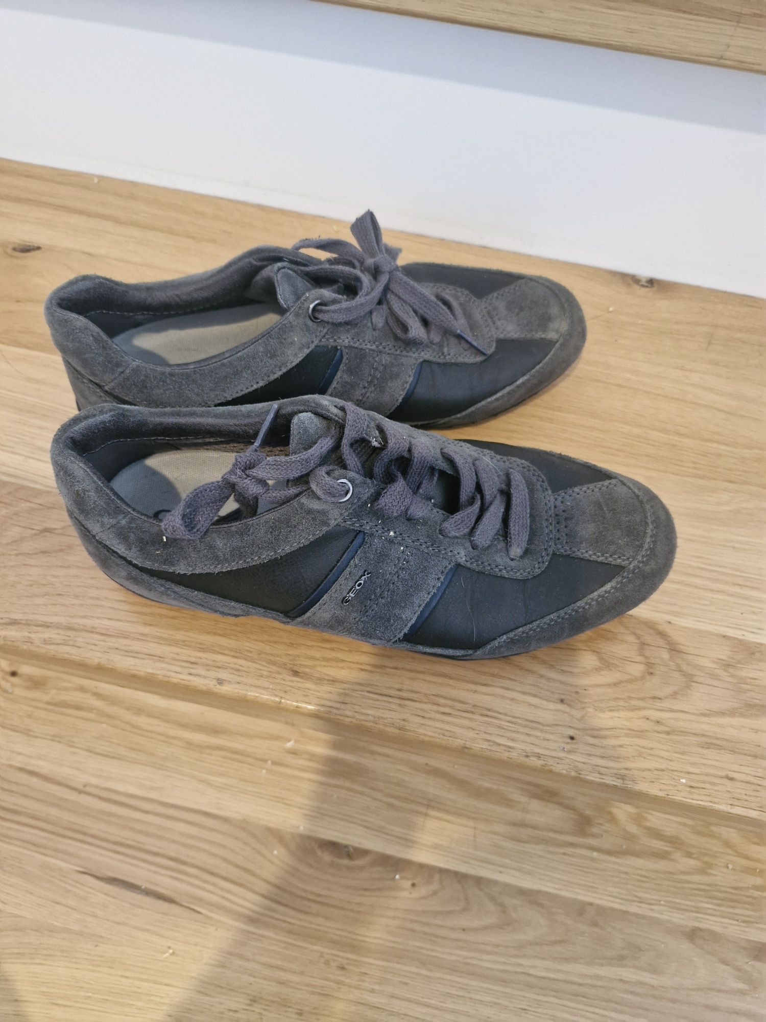 Geox sneakersy szare zamszowe r.39