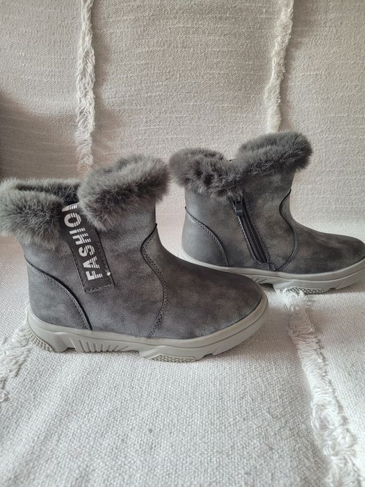 Nowe kozaki dziewczęce rozm.32