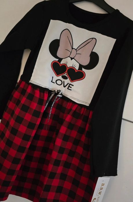 Nowa z metkami sukienka myszka Minnie 140-146
