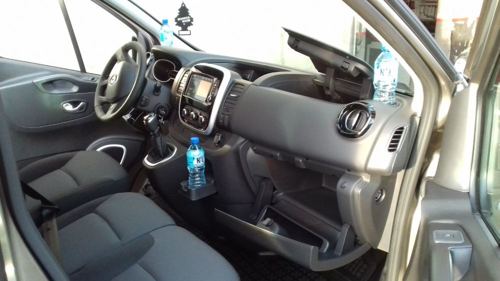 WOLNY TERMINA NA LIPIEC Wynajem busów 9 osób wynajem busa renault traf
