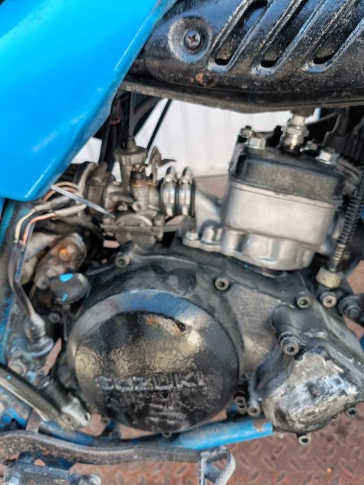 Suzuki TS5 em bom estado