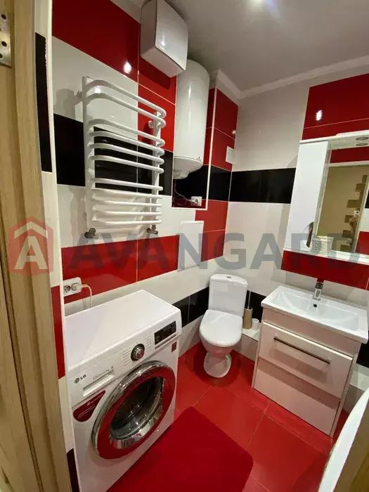 Продаж 2 - кім квартири Солом'янський район