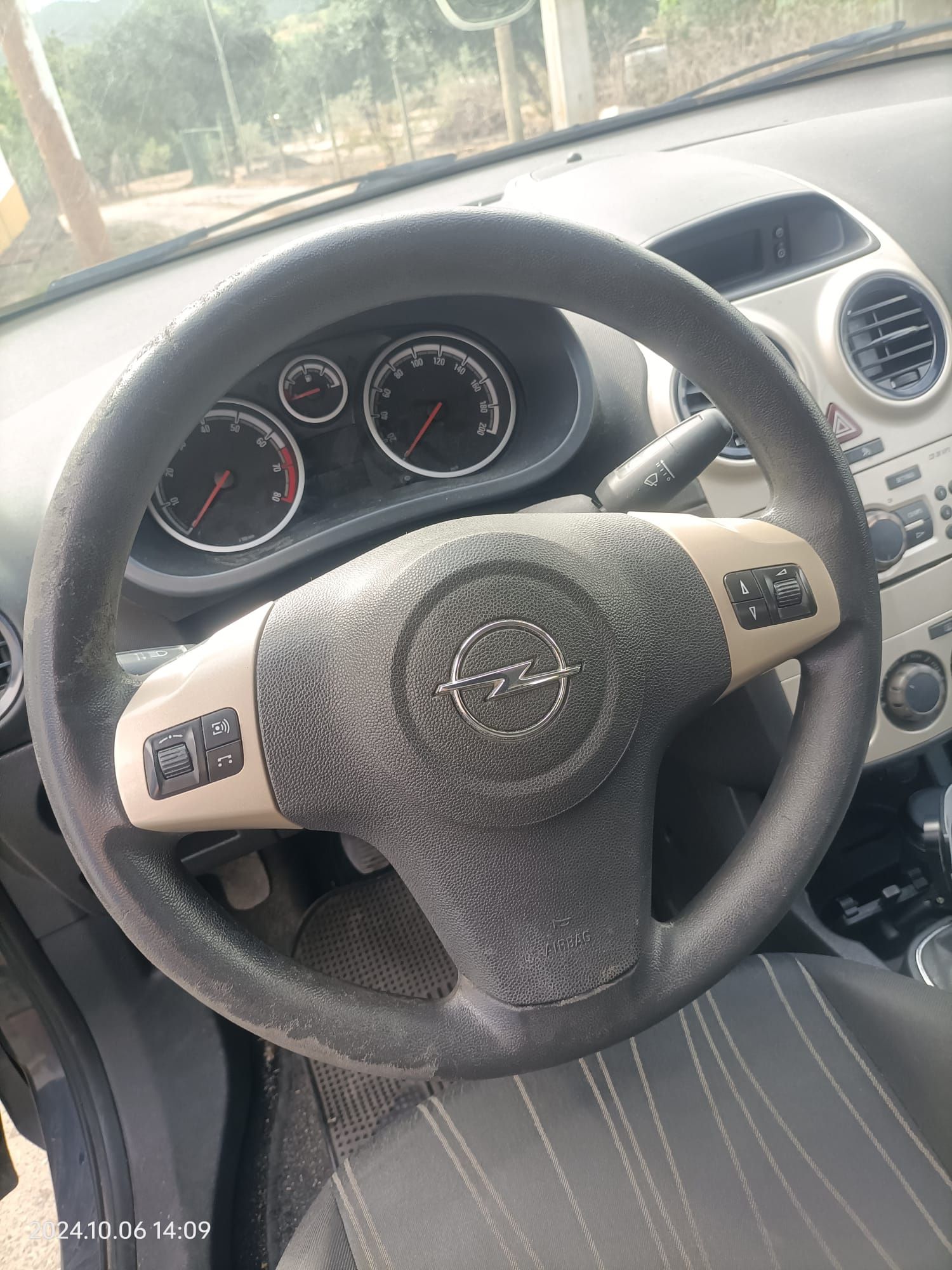 Carro opel corsa