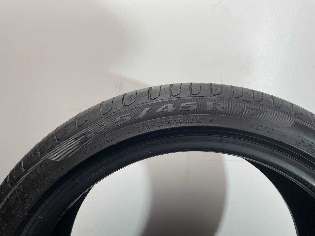 Пара літніх шин 205/45 R17 88W *RFT Pirelli Cinturato P7