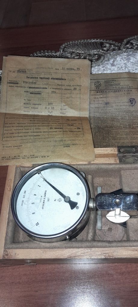 Manometr kontrolny