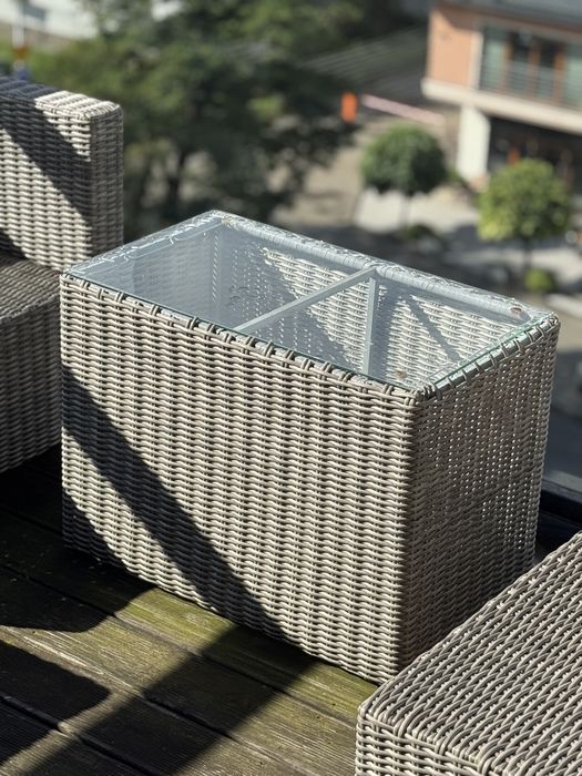 Stolik na balkon rattan szklany bezowy