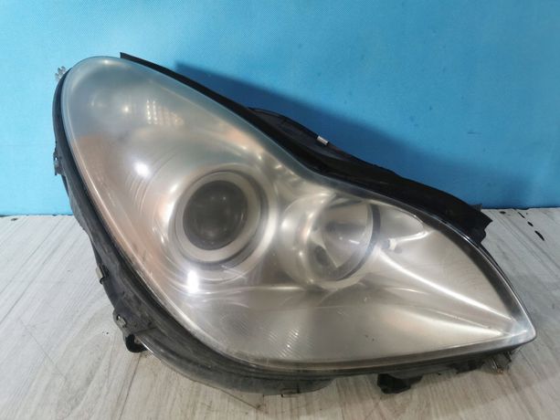 Mercedes CLS W219 Lampa reflektor prawa EU