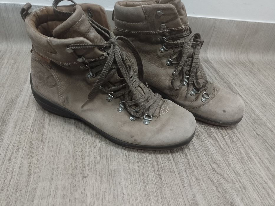 Sprzedam damskie zimowe buty rozmiar 39 firmy Ecco.