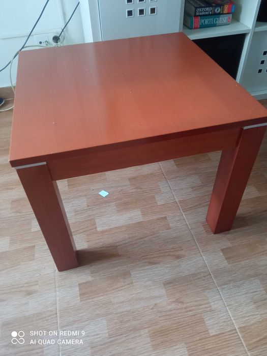 Mesa de centro sala em cerejeira 25 euros