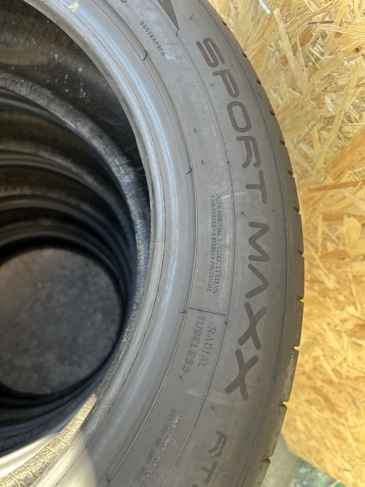 Dunlop 225/55R18 лето шины резина