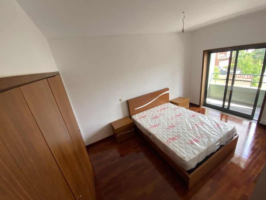 Aluga-se T1 Nogueiró