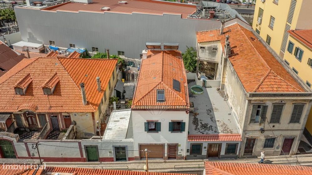 Moradia T4 para venda