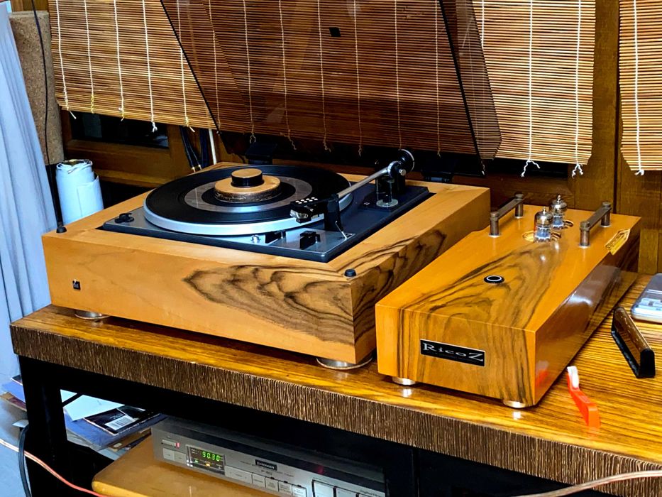 potężny gramofon po pełnej rewitalizacji