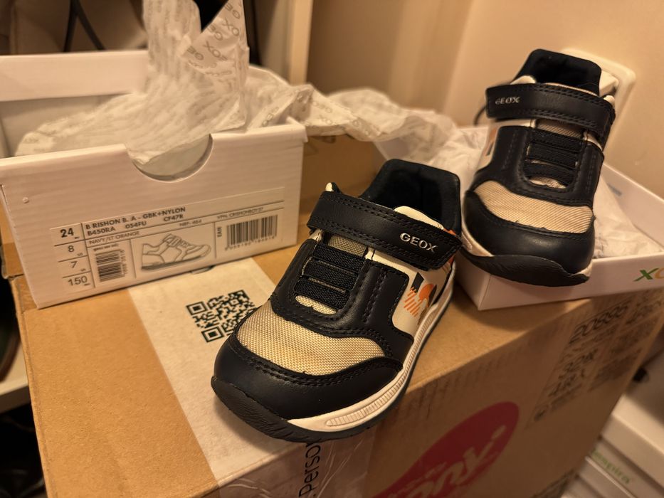 Geox 24 розмір високі закриті кросівки осінь