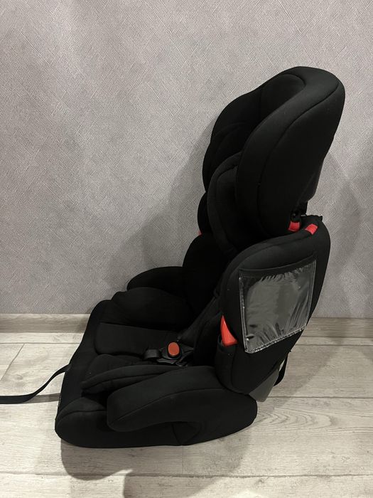 Дитяче автокрісло.Детское автокресло. Є нахил для сну.Німеччина