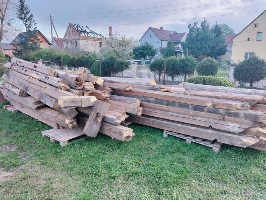 Belki z rozbiórki stodoły