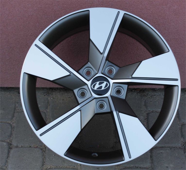Nowe fabrycznie felgi czujniki 17 5x114,3 et40 lub 45 Toyota Mazda Kia