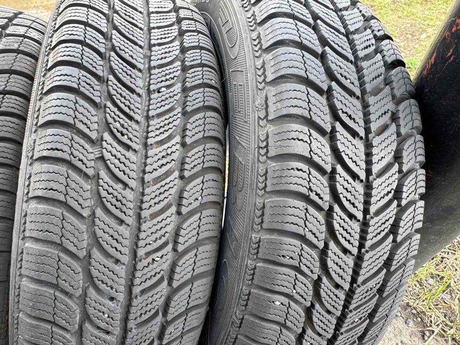Майже нові зимові шини Debica 155/65 R13