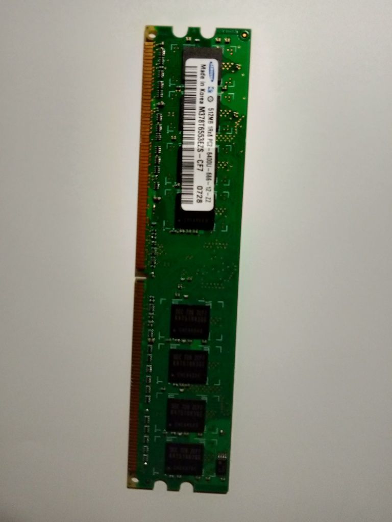 Оперативная память Samsung DDR2 512mb- Kingston ddr3 1Gb