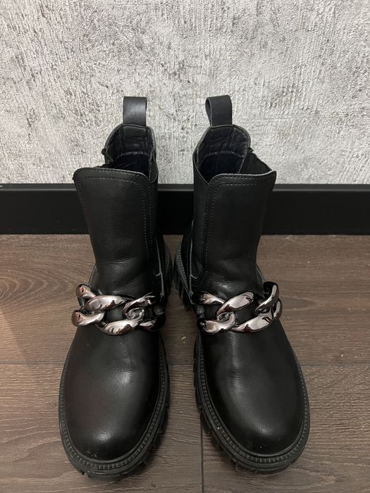 Чоботи демісезонні чеслі шкіряні