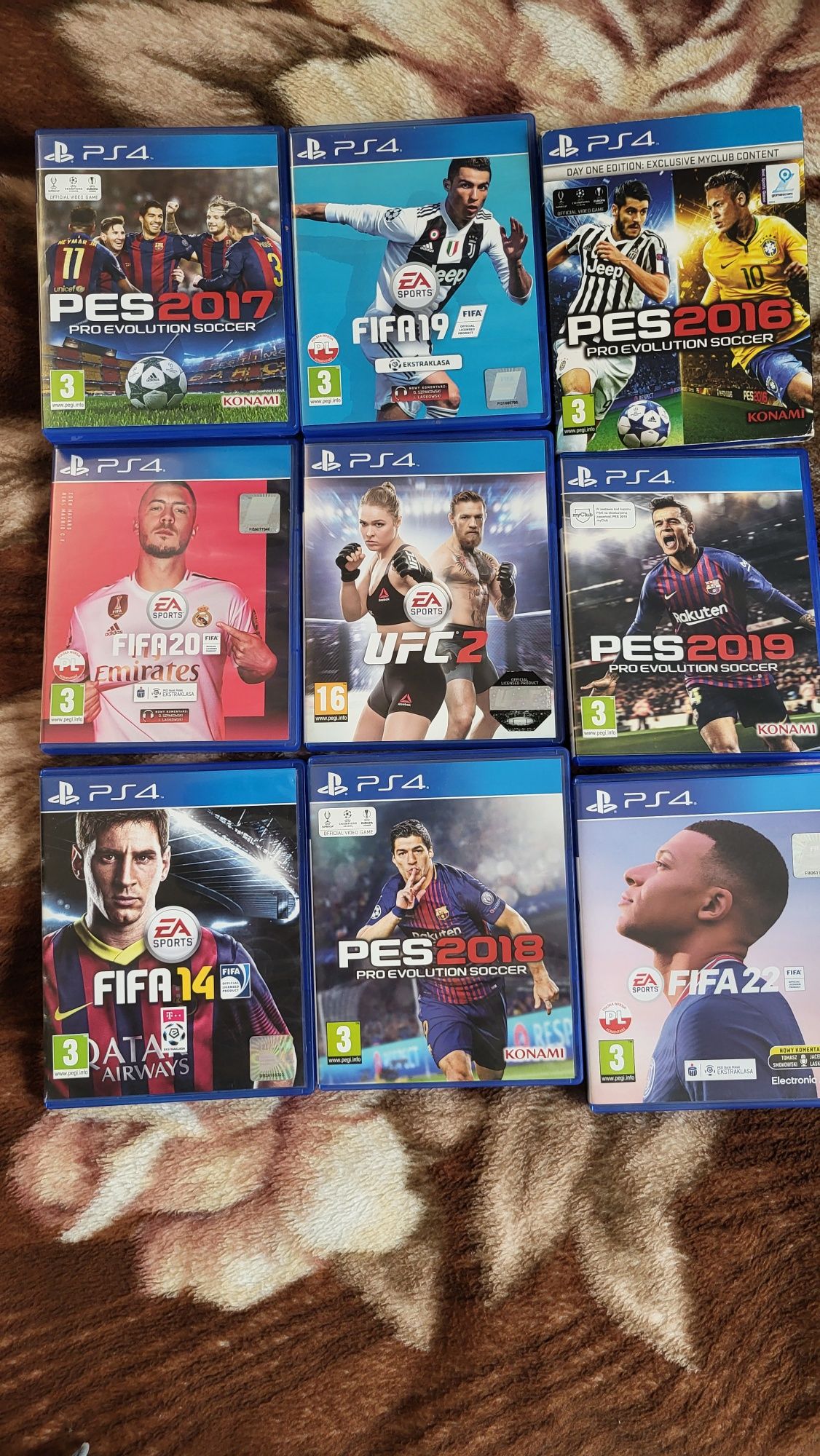 Sprzedam PS4 wersja slim dysk 1 TB plus gry