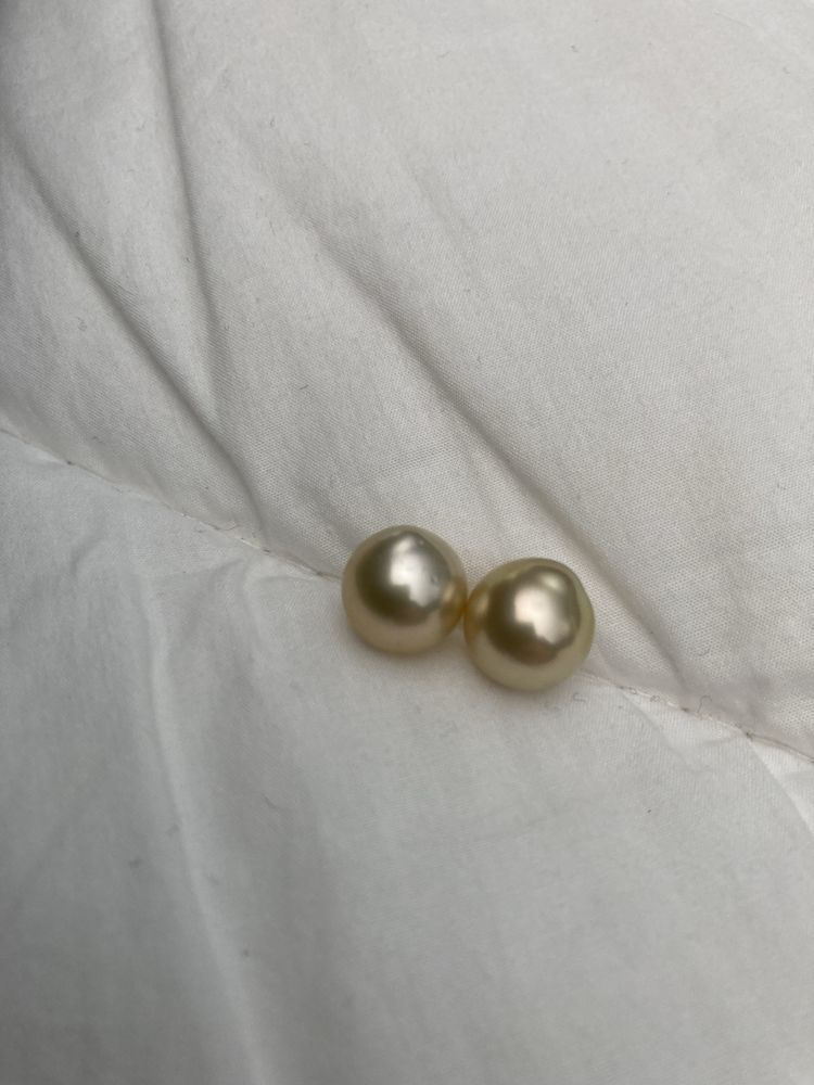 Par de pérolas autralianas naturais gold