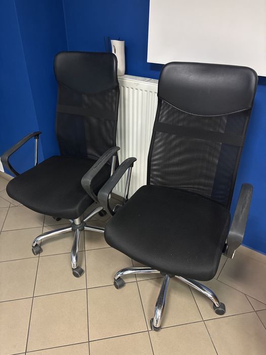 Krzesło biurowe obrotowe czarne Jysk