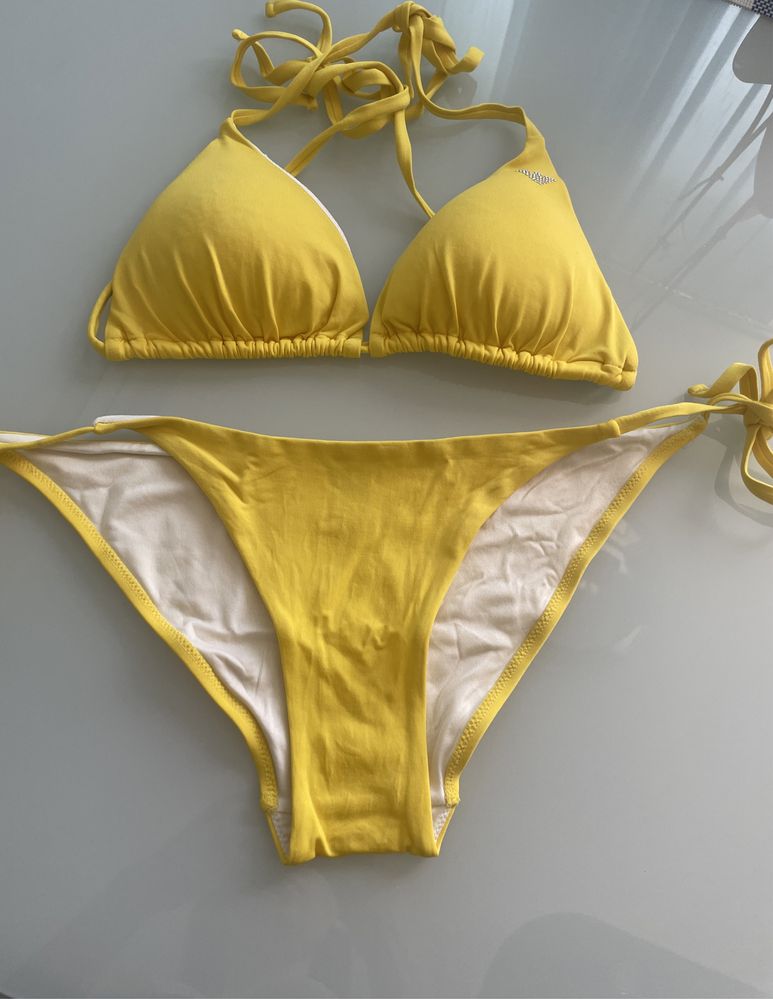 Продам купальник Armani оригинал женский раздельный
