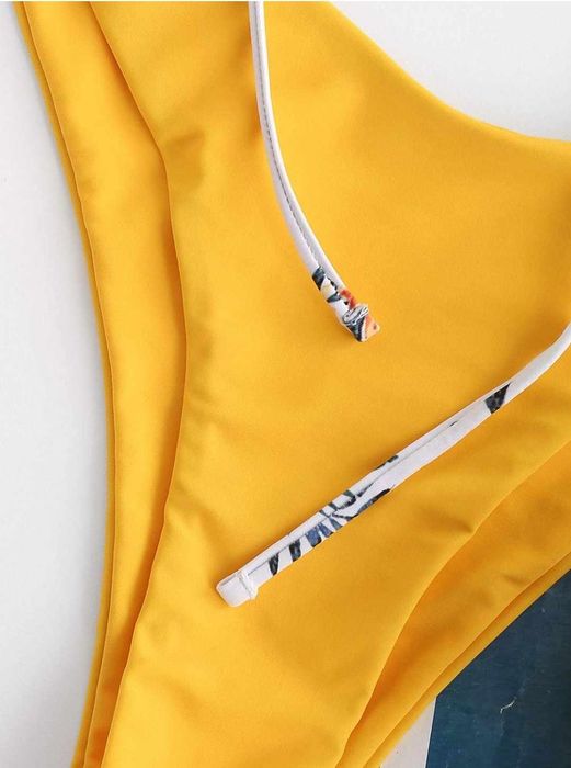 Dwuczęściowy strój kąpielowy z kwiecistym wzorem typu tanga M