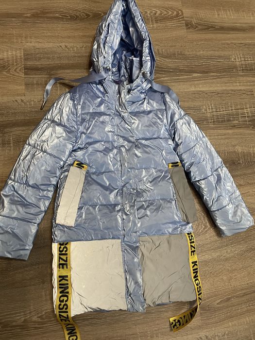 Продам куртку на дівчинку