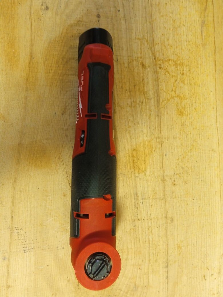 Milwaukee M12FMT + 2Ah narzędzie wielofunkcyjne