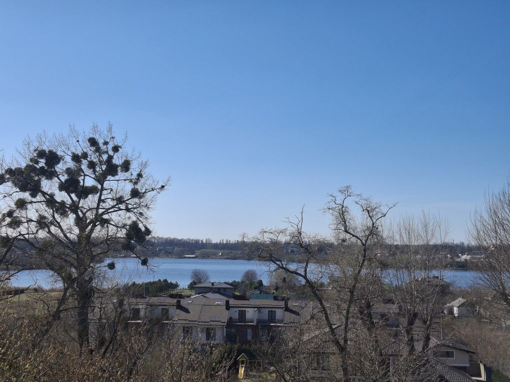 Двокімнатна квартира в елітному будинку на Щасливому