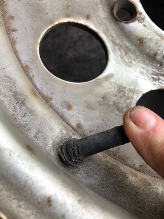 Колеса з резиною Maxxis (Yokohama) R15 6х139.7  А\Т Р225\70 R15 M+S