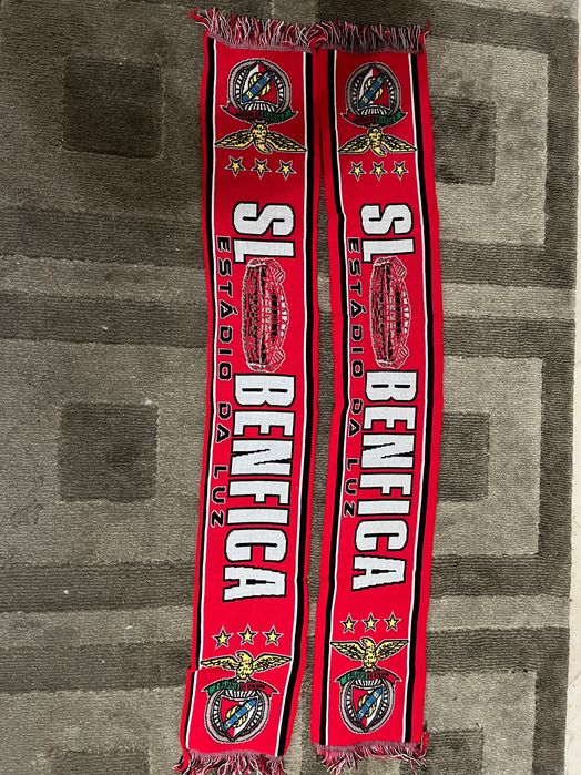2 cachecóis Benfica