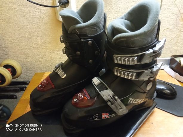 Ботинки лыжные (горнолыжные)