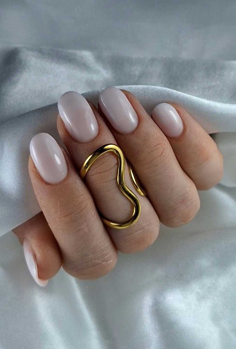 Manicure hybrydowy, uzupełnienie żelowe, przedłużanie