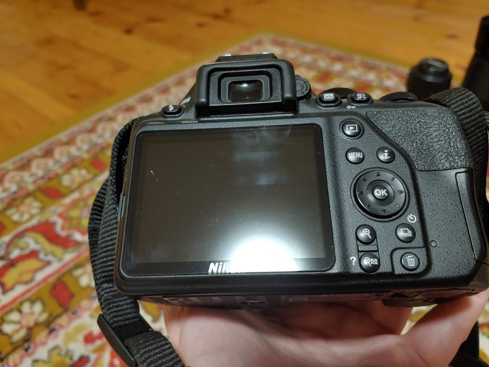 Дзеркальний фотоапарат nikon d3500 в полном комплекте