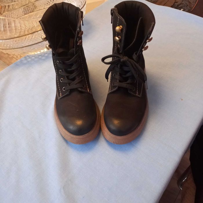 Damsko dziewczęce trzewiki skórzane nr 36.