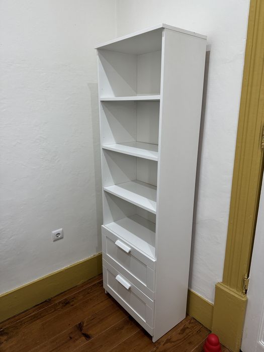 Estante IKEA Modelo BRIMNES