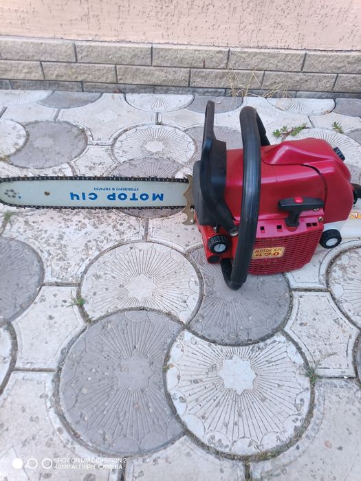 Продам бензопилу Мотор Сич 470