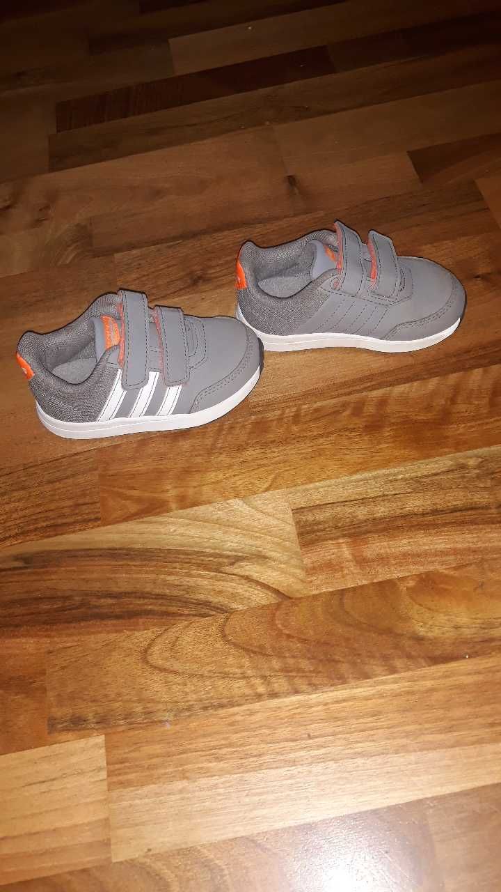 Buty Adidas dziecięce