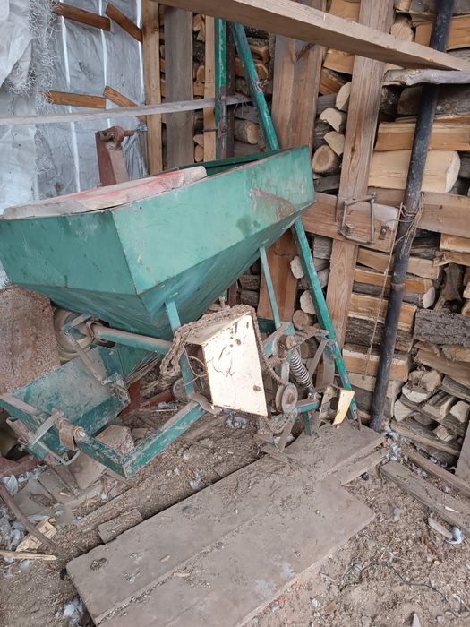 Картоплесаджалка