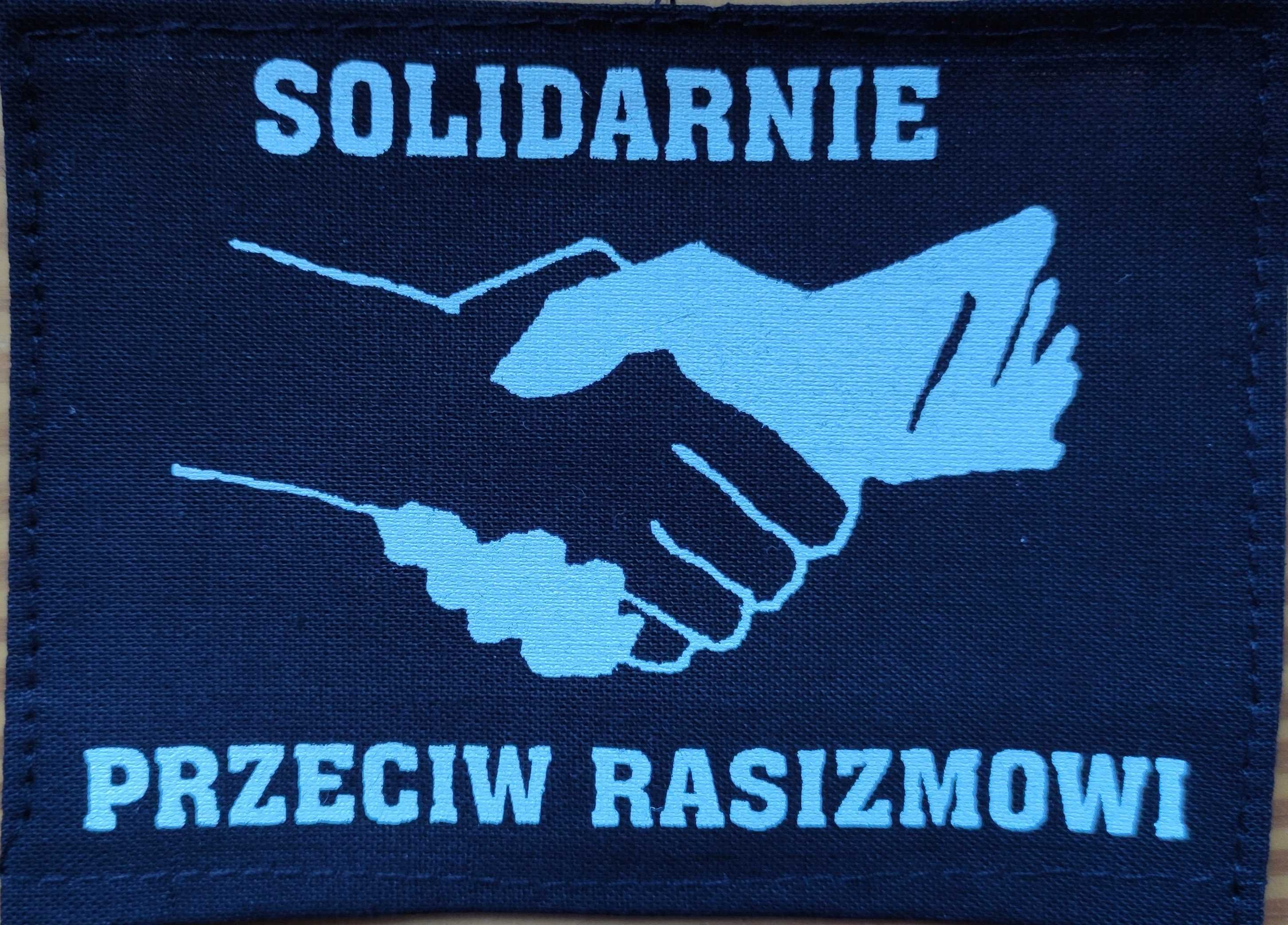 Naszywka: solidarnie przeciwko rasizmowi