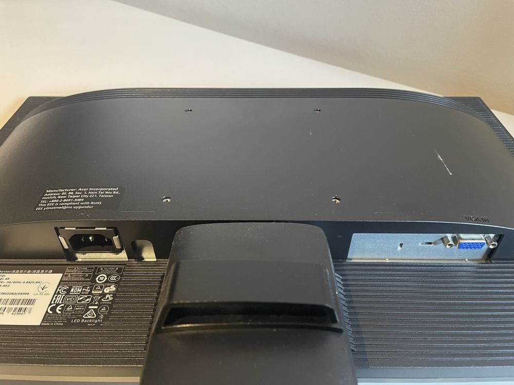 2 Monitores (ACER e SAMSUNG)