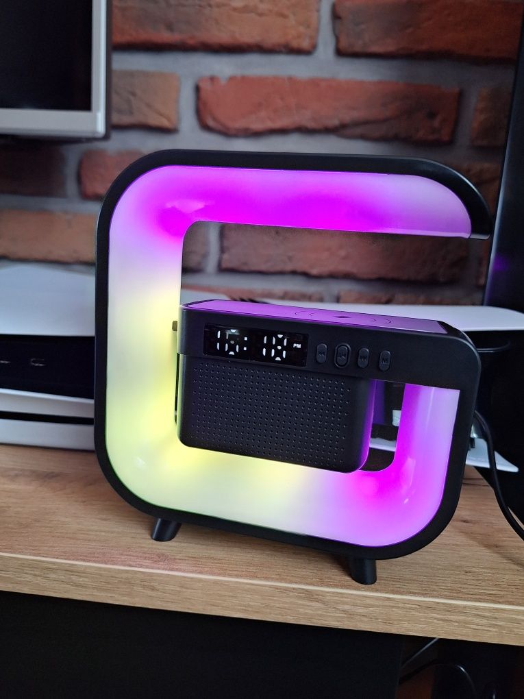 Lampka LED, ładowarka indukcyjna, zegar