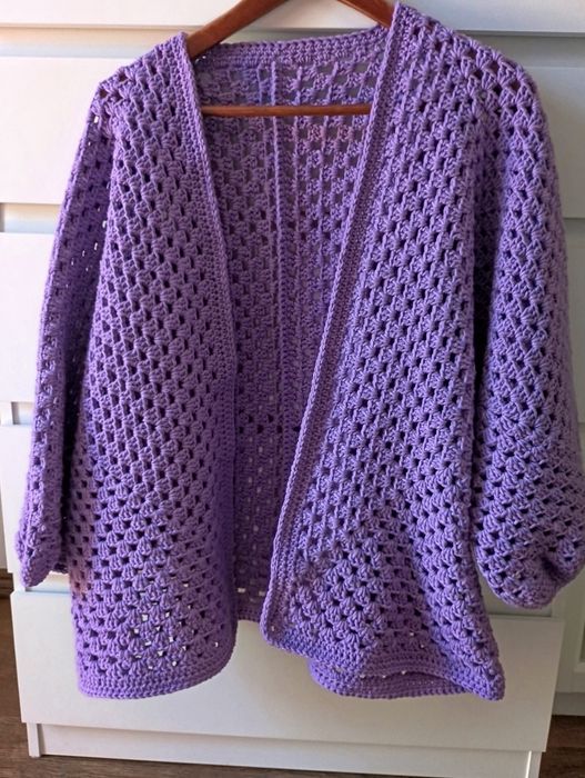 Ręcznie wykonany sweter